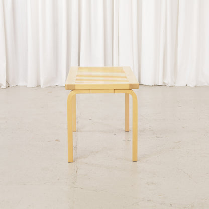 Alvar Aalto Artek 153B birch bench – End view