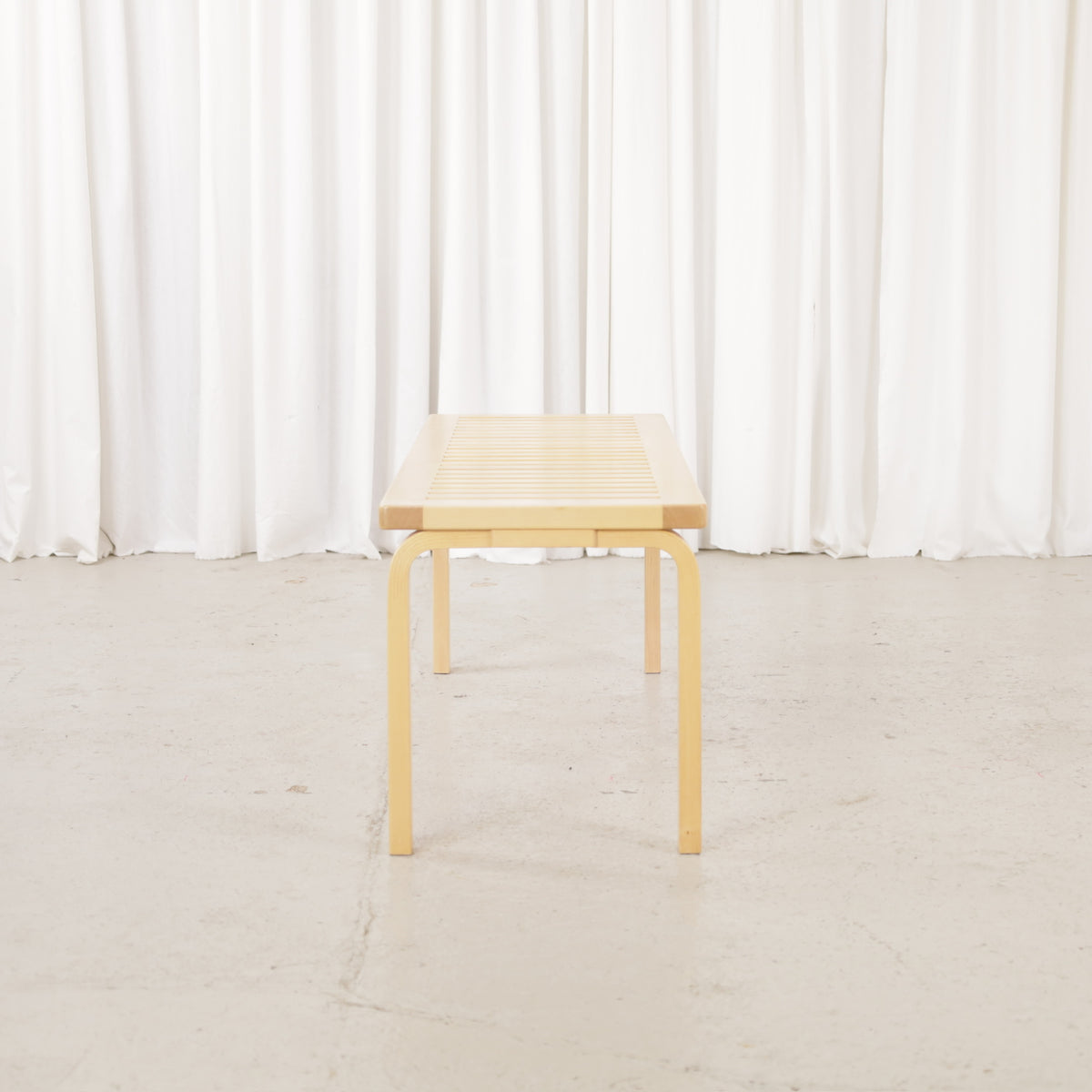 Alvar Aalto Artek 153A birch bench – End view