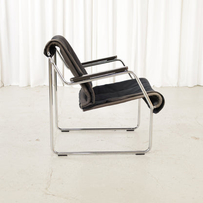 Yrjö Kukkapuro Pressu lounge chair – Opposite side view