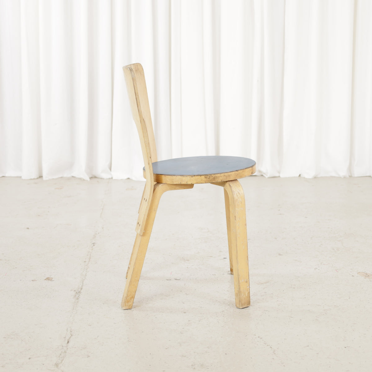 Chair 66 birch frame, opposite side view