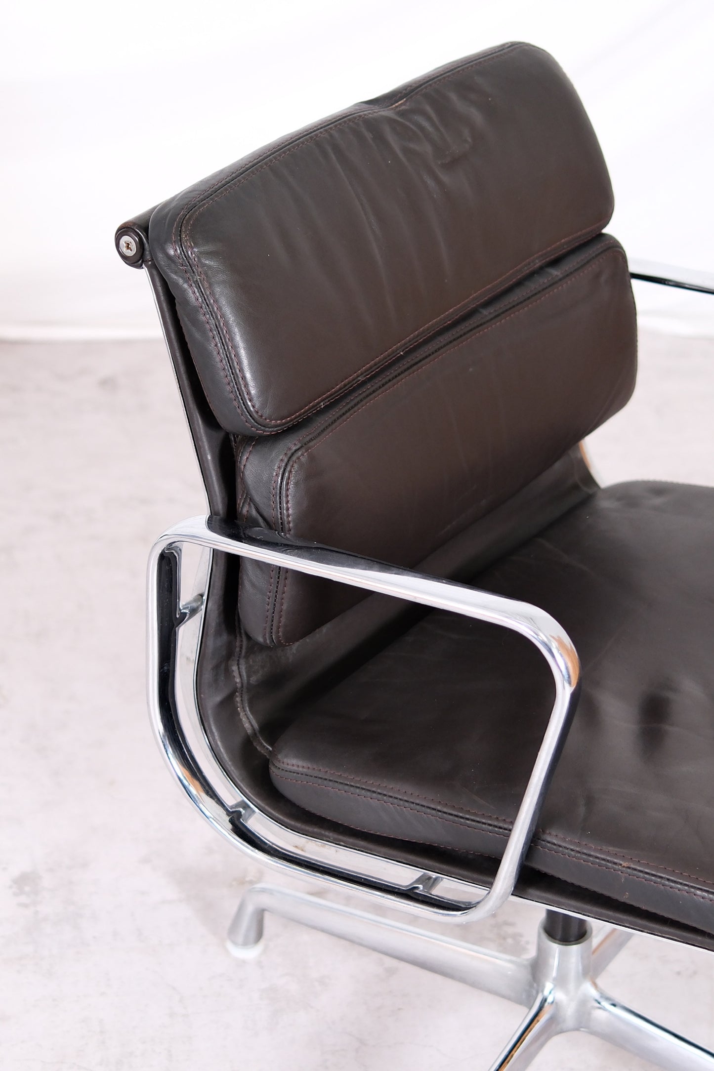 Charles & Ray Eames EA208 Soft Pad Chair for Herman Miller