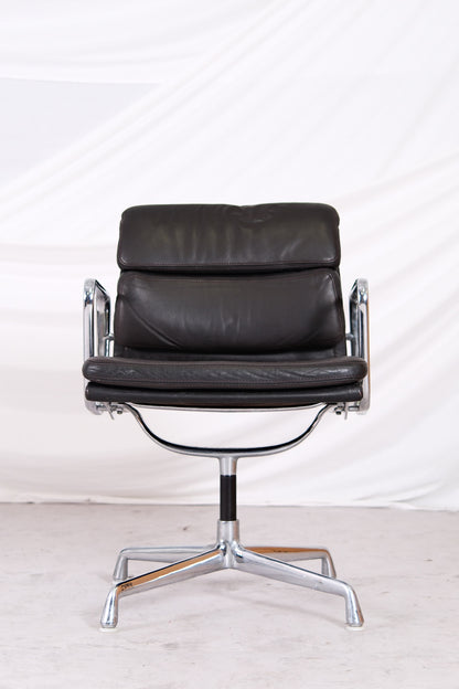Charles & Ray Eames EA208 Soft Pad Chair for Herman Miller