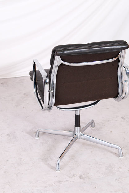 Charles & Ray Eames EA208 Soft Pad Chair for Herman Miller