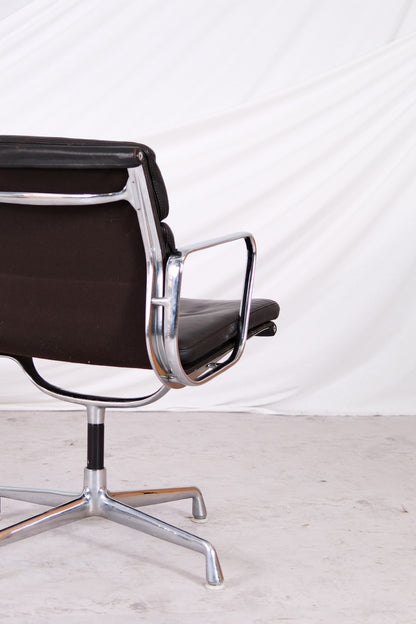 Charles & Ray Eames EA208 Soft Pad Chair for Herman Miller
