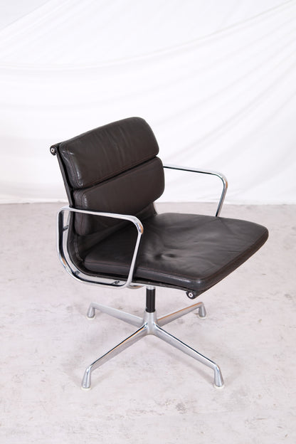 Charles & Ray Eames EA208 Soft Pad Chair for Herman Miller