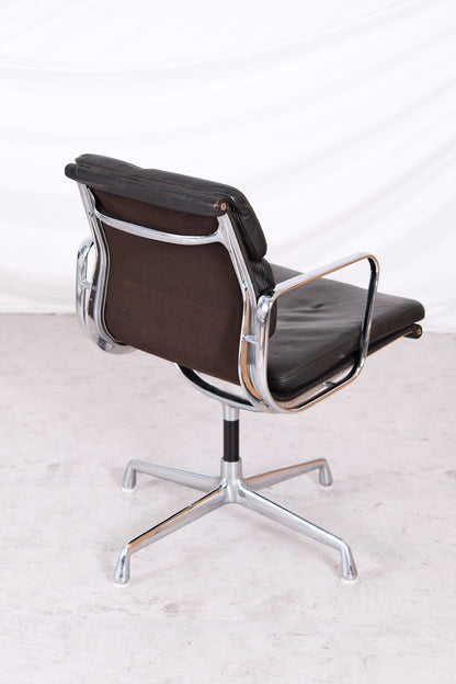 Charles & Ray Eames EA208 Soft Pad Chair for Herman Miller