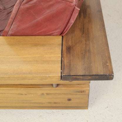 Pinus sofa wood grain and surface patina close-up