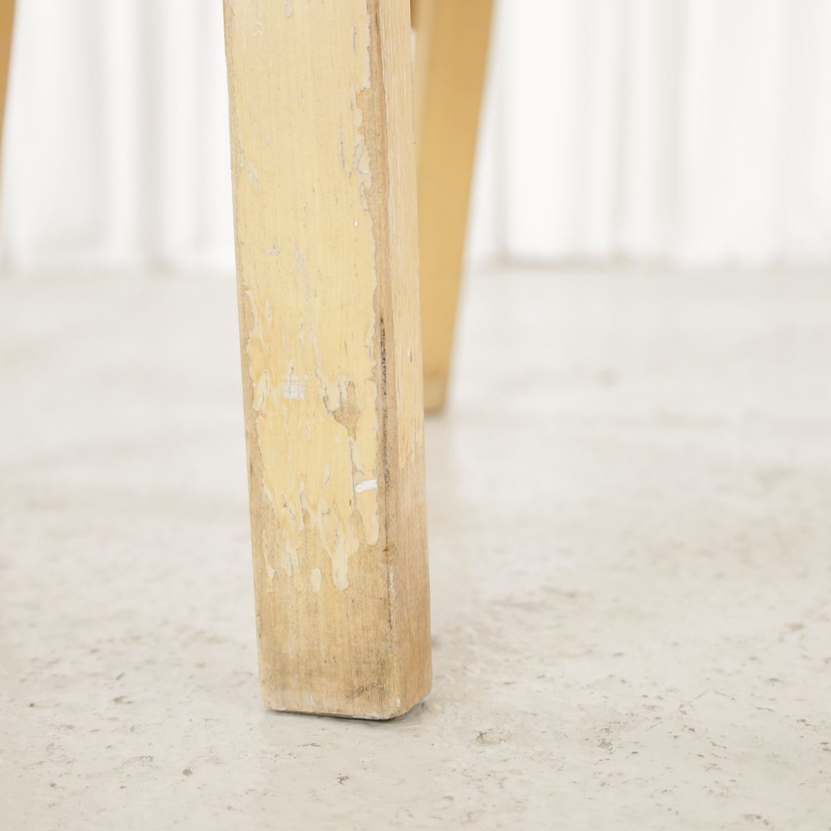 Chair 66 lower leg wear detail