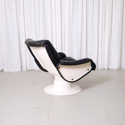 Yrjö Kukkapuro Saturnus Lounge Chair in Black Leather
