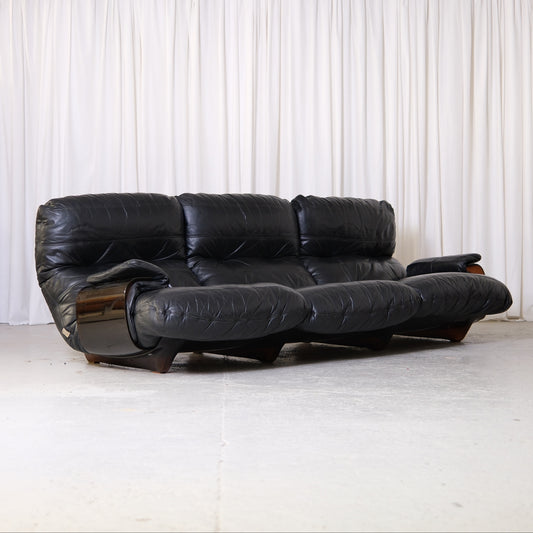 Marsala three-seater sofa in black leather, front three-quarter view