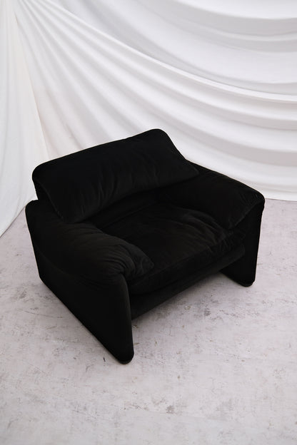 Vico Magistretti Maralunga Armchair – Cassina