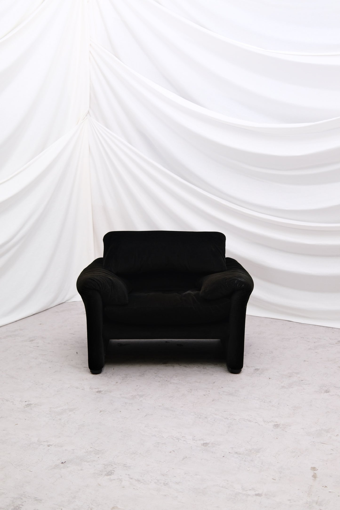 Vico Magistretti Maralunga Armchair – Cassina