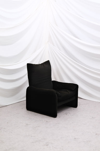 Vico Magistretti Maralunga Armchair – Cassina