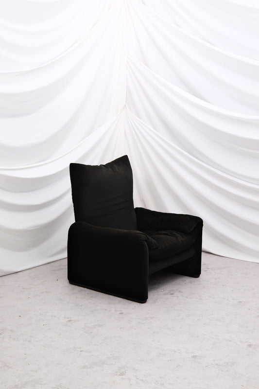 Vico Magistretti Maralunga Armchair – Cassina