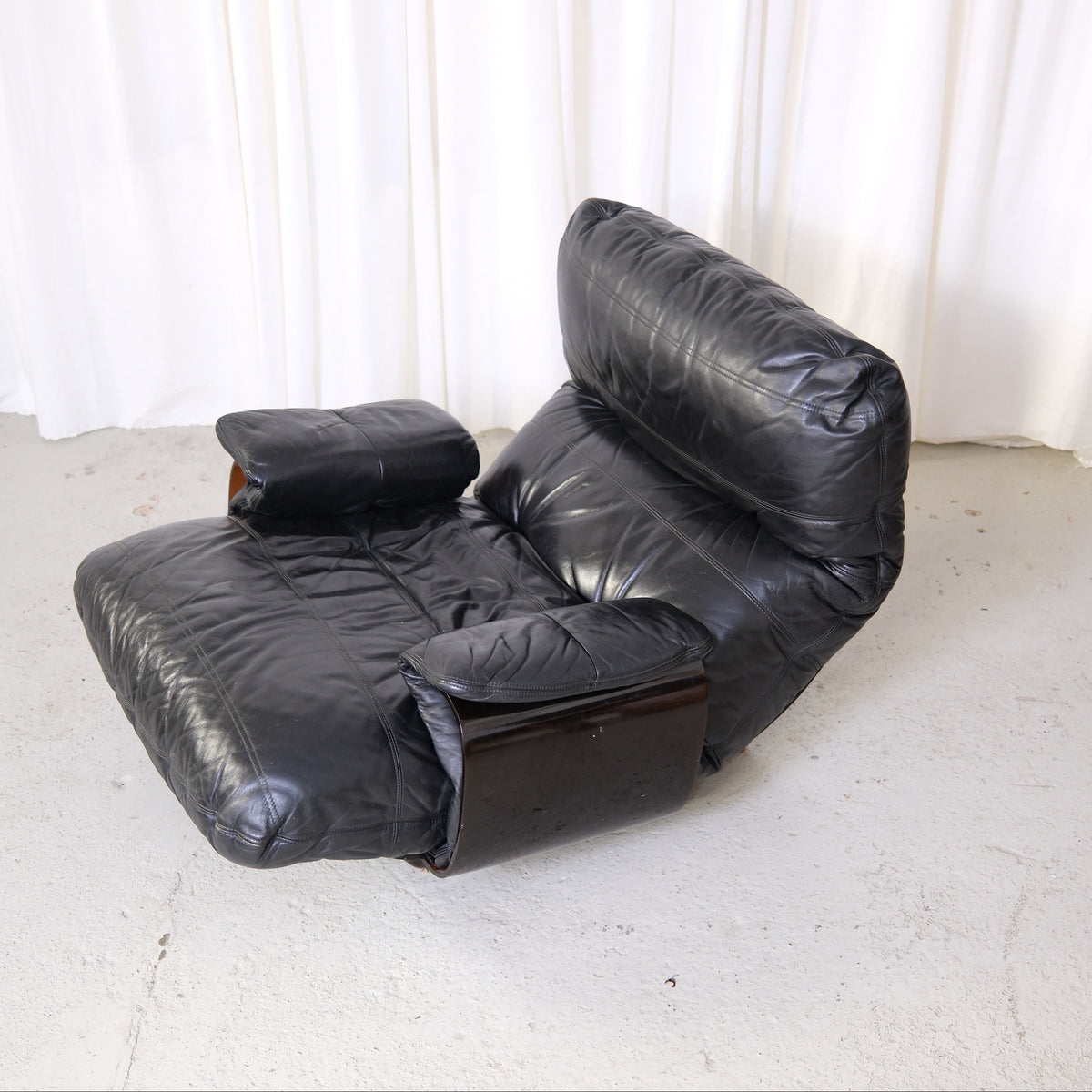 Marsala lounge chair, elevated three-quarter view