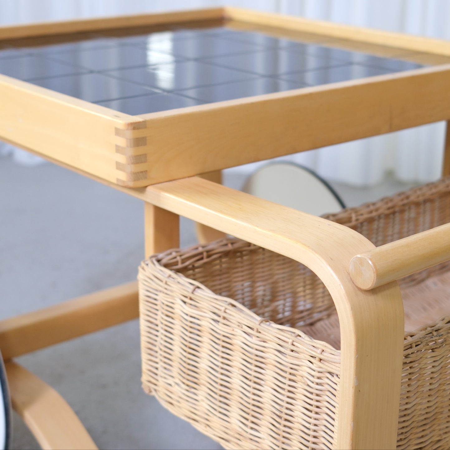 Artek 900 Tea Trolley with Black Ceramic Tiles