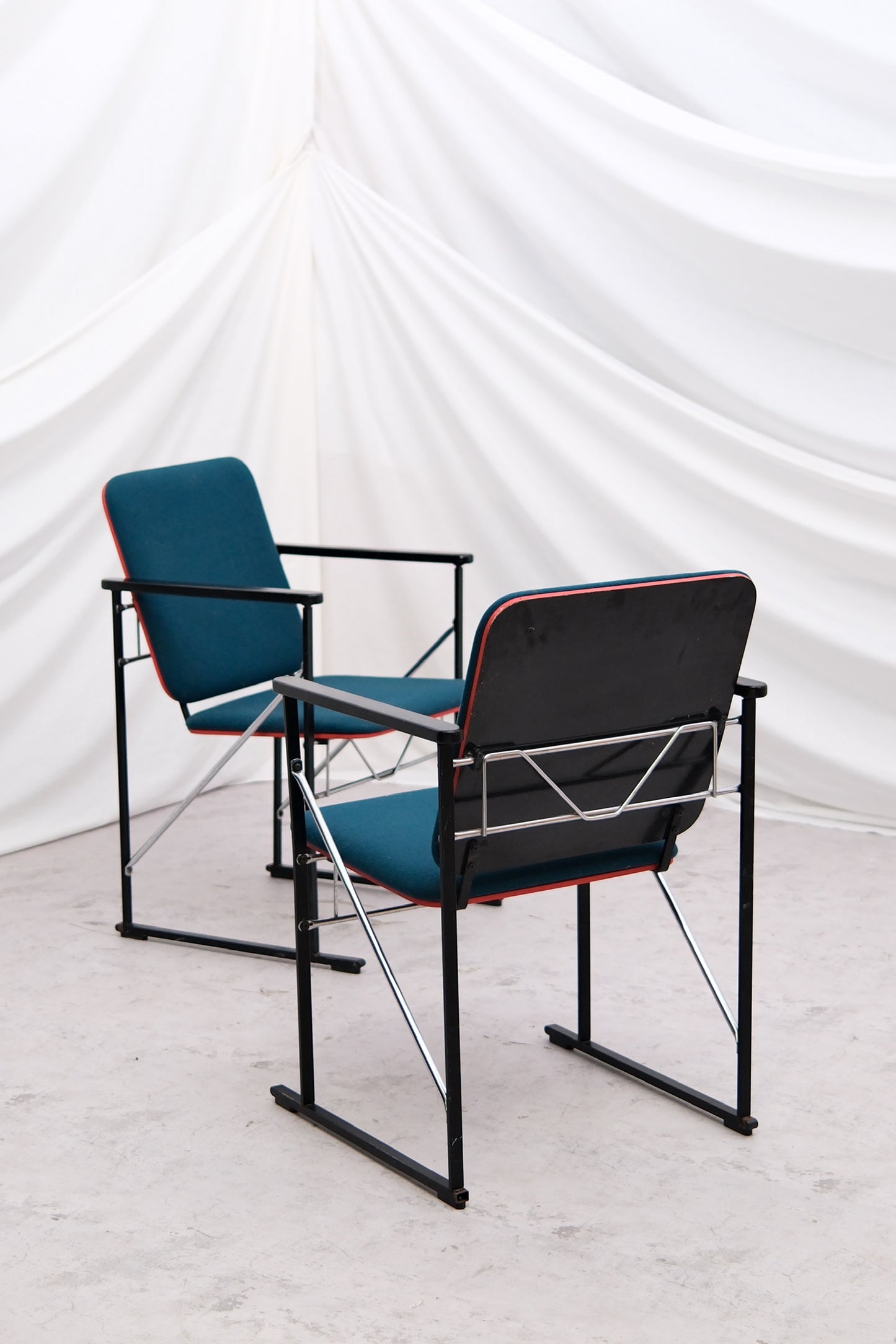 Yrjö Kukkapuro A-502 chair (2 available)