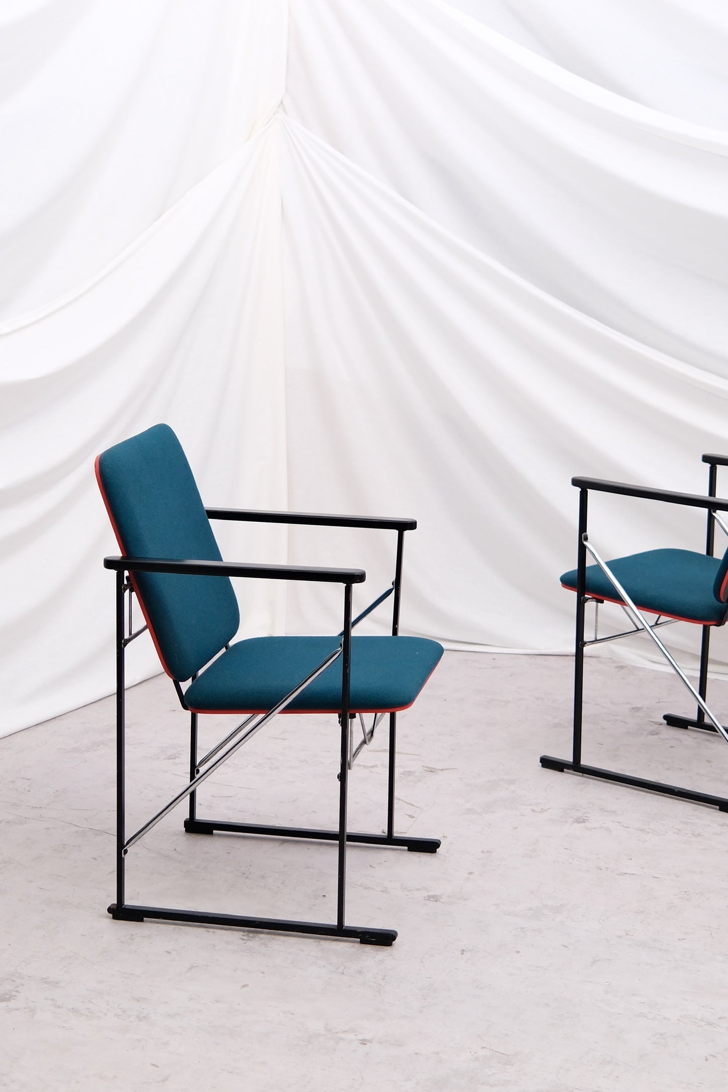 Yrjö Kukkapuro A-502 chair (2 available)