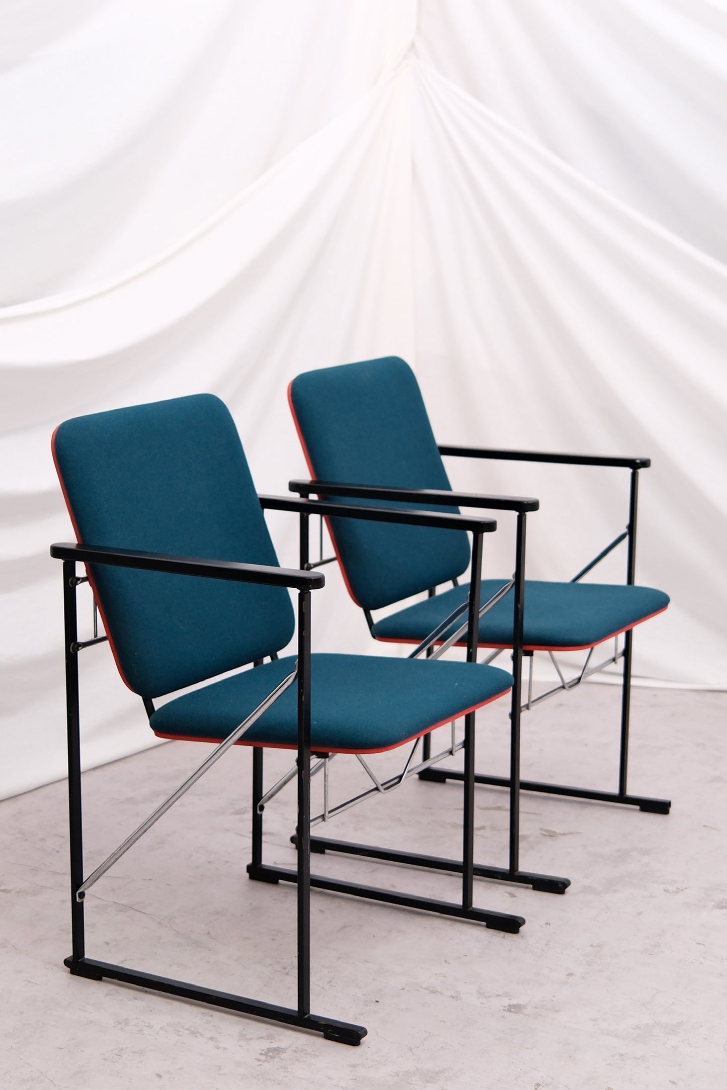 Yrjö Kukkapuro A-502 chair (2 available)