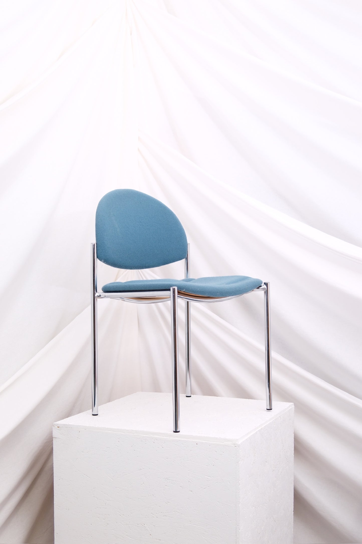 Vintage Stackable Dining Chairs – Chrome & Blue Canvas (set of 6)