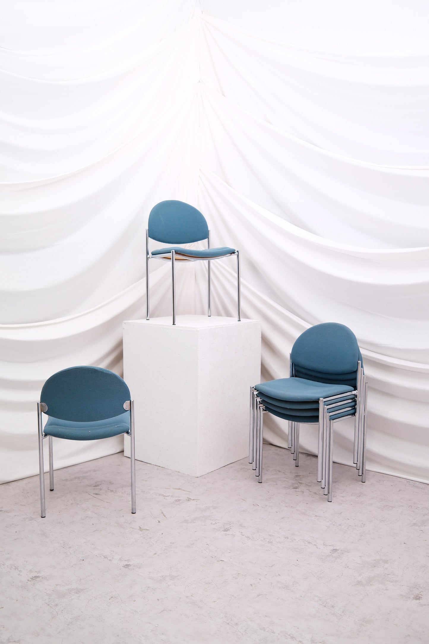 Vintage Stackable Dining Chairs – Chrome & Blue Canvas (set of 6)