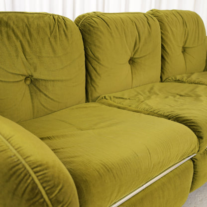 Isku Hannibal three-seater sofa in original green velvet, seat and back cushions