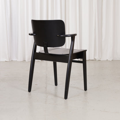 Black Artek Domus chair by Ilmari Tapiovaara, view 2626