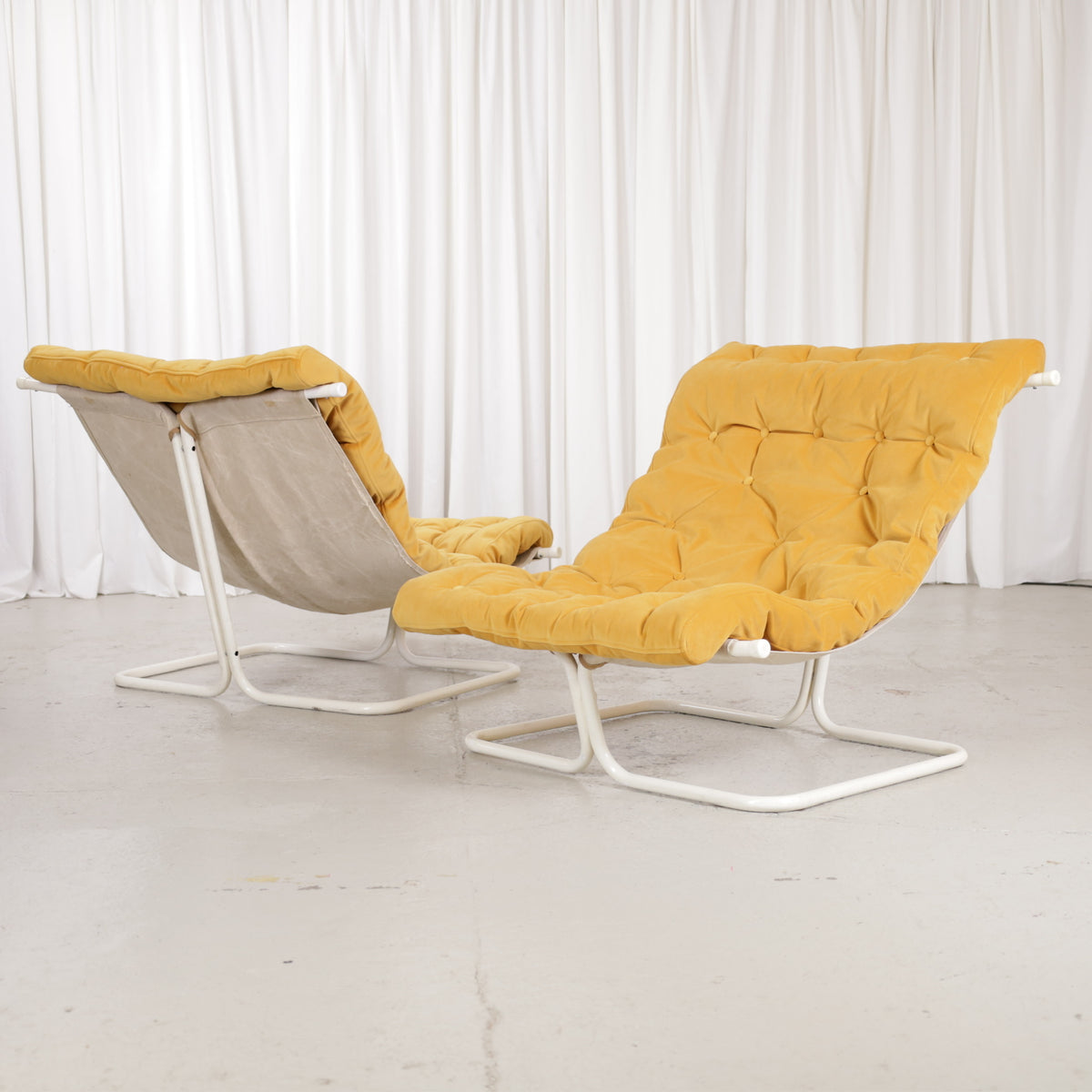 Dux Formula lounge chair with yellow velvet and cream-white frame – two chairs, sold individually