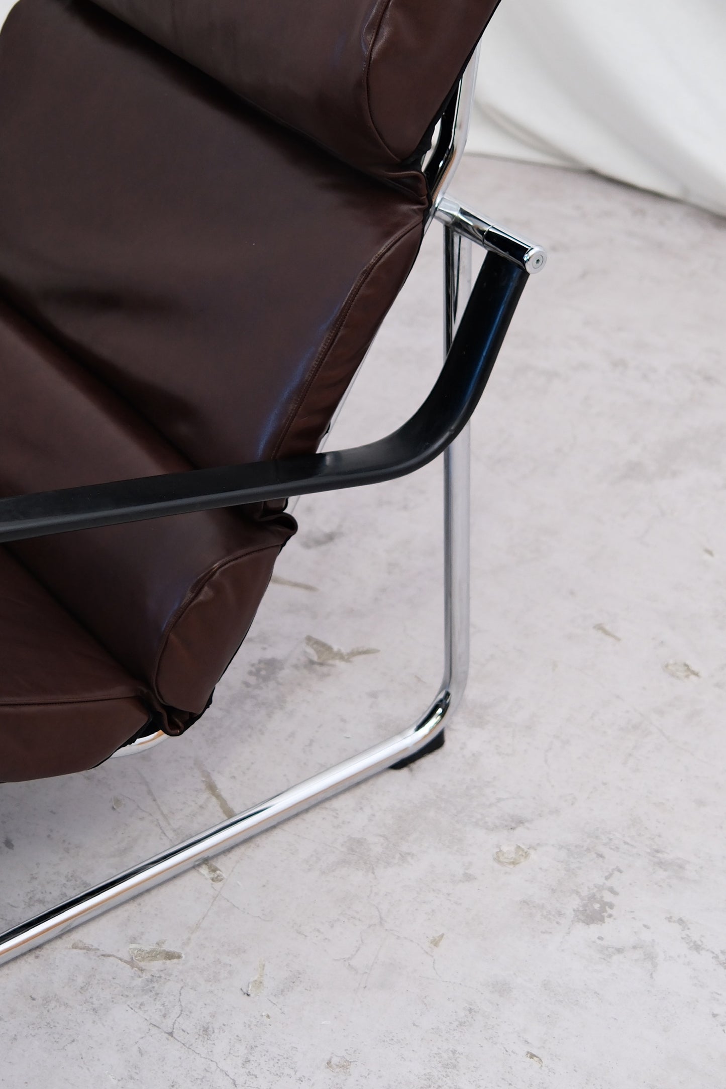 Yrjö Kukkapuro Remmi armchair, dark brown leather - Pino Interiors