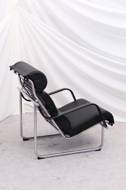 Yrjö Kukkapuro Remmi Armchair & Ottoman - Pino Interiors