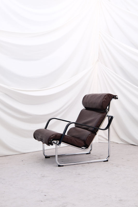 Yrjö Kukkapuro Remmi armchair, dark brown leather - Pino Interiors