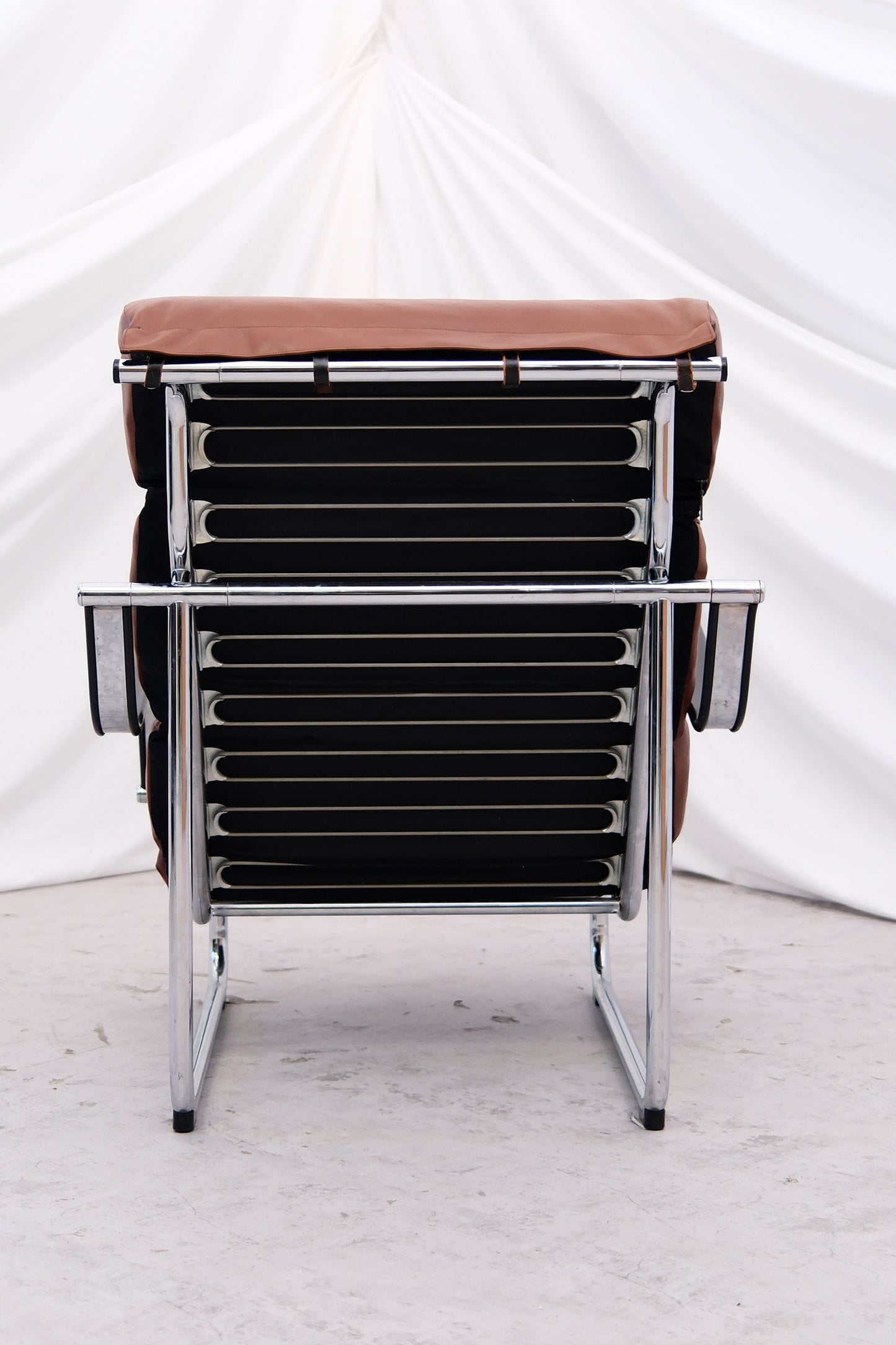 Yrjö Kukkapuro Remmi armchair, cognac leather - Pino Interiors