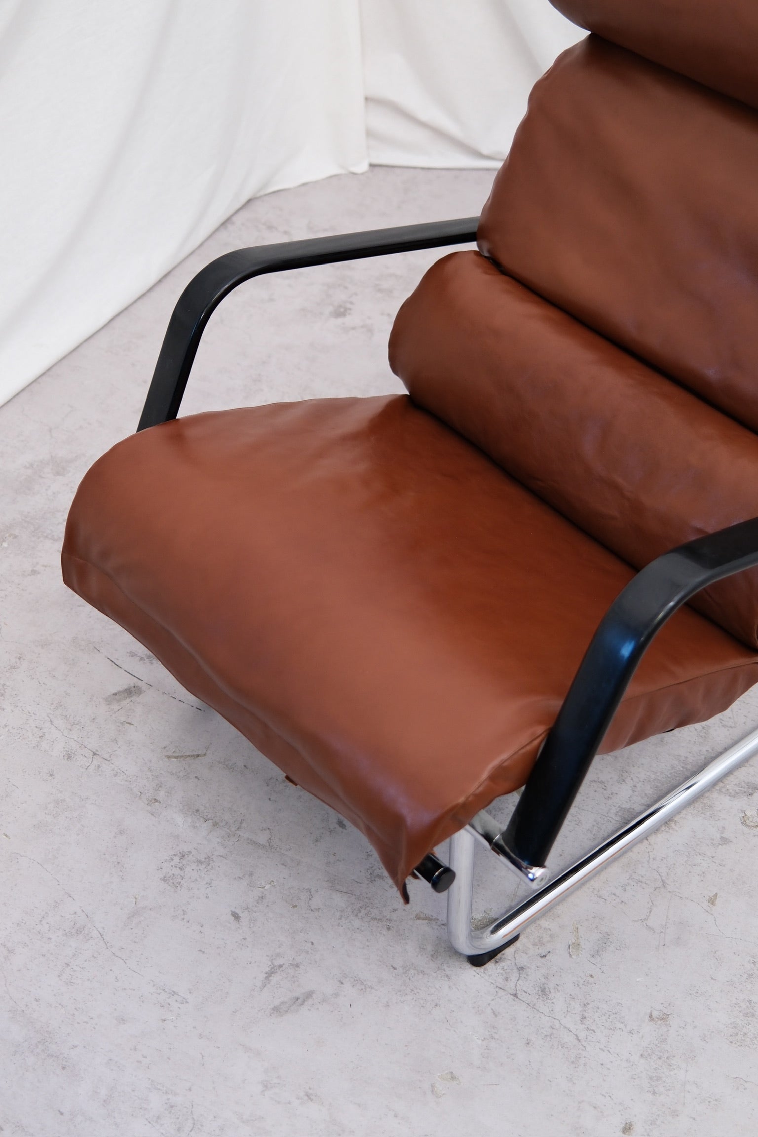 Yrjö Kukkapuro Remmi armchair, cognac leather - Pino Interiors