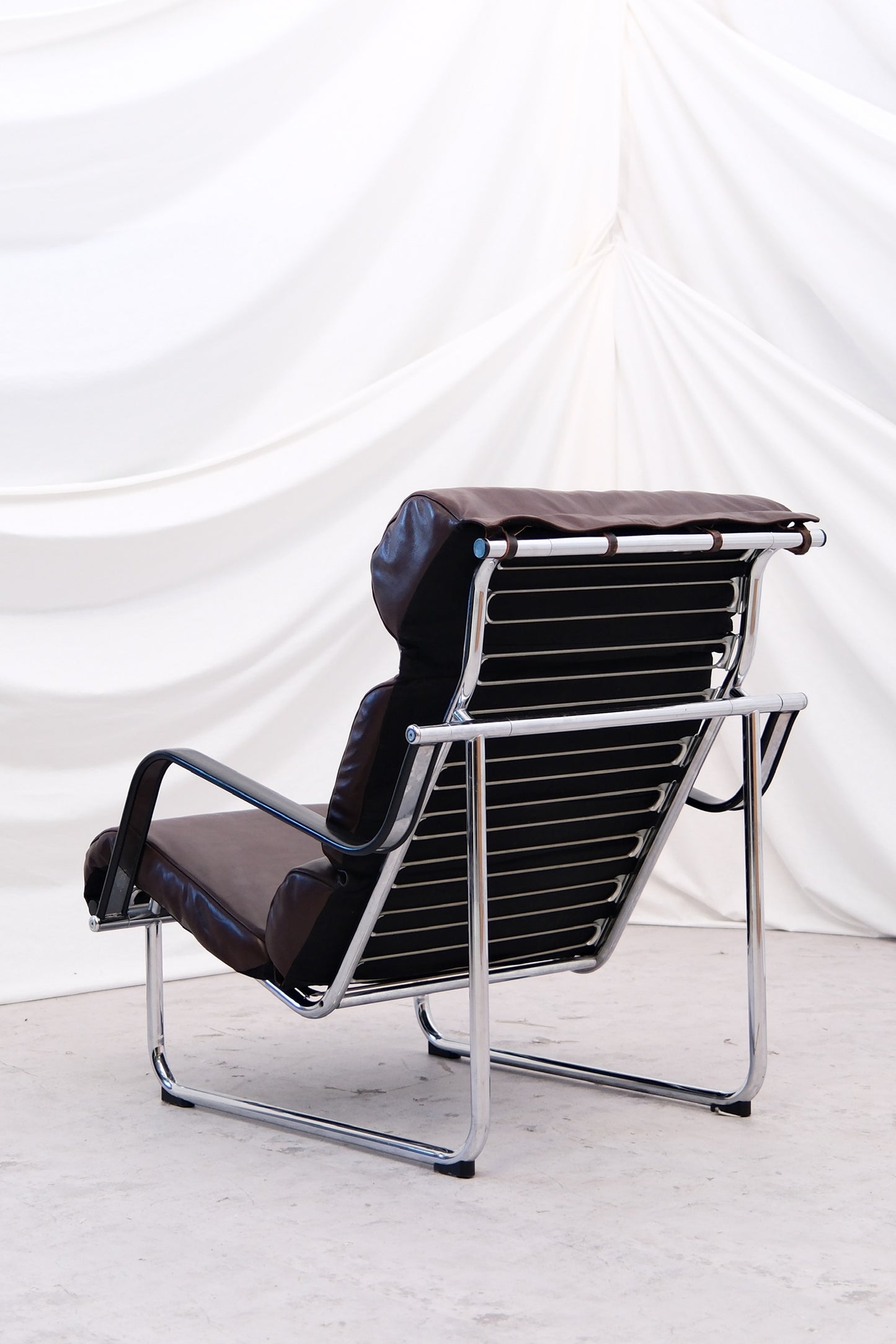 Yrjö Kukkapuro Remmi armchair, dark brown leather - Pino Interiors