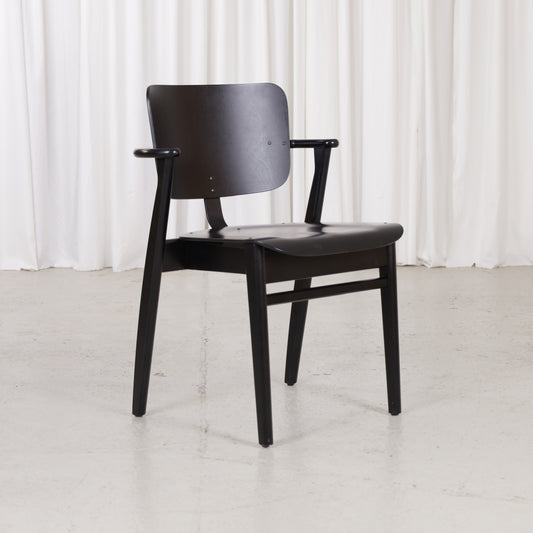 Black Artek Domus chair by Ilmari Tapiovaara, view 2666