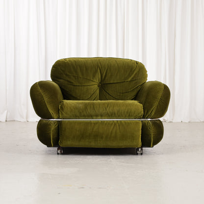 Isku Hannibal armchair in green velvet, front view
