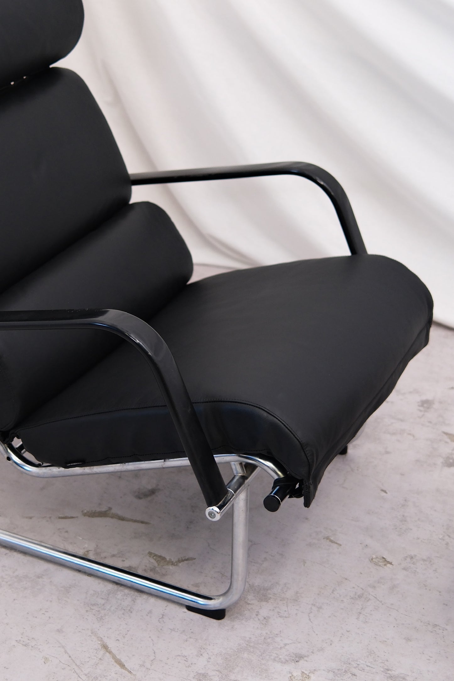 Yrjö Kukkapuro Remmi Armchair & Ottoman - Pino Interiors