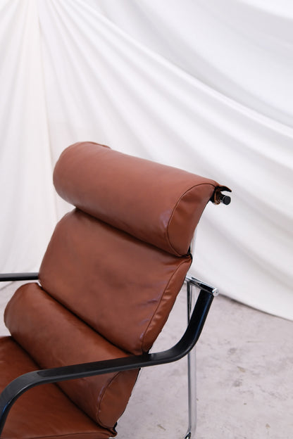 Yrjö Kukkapuro Remmi armchair, cognac leather - Pino Interiors