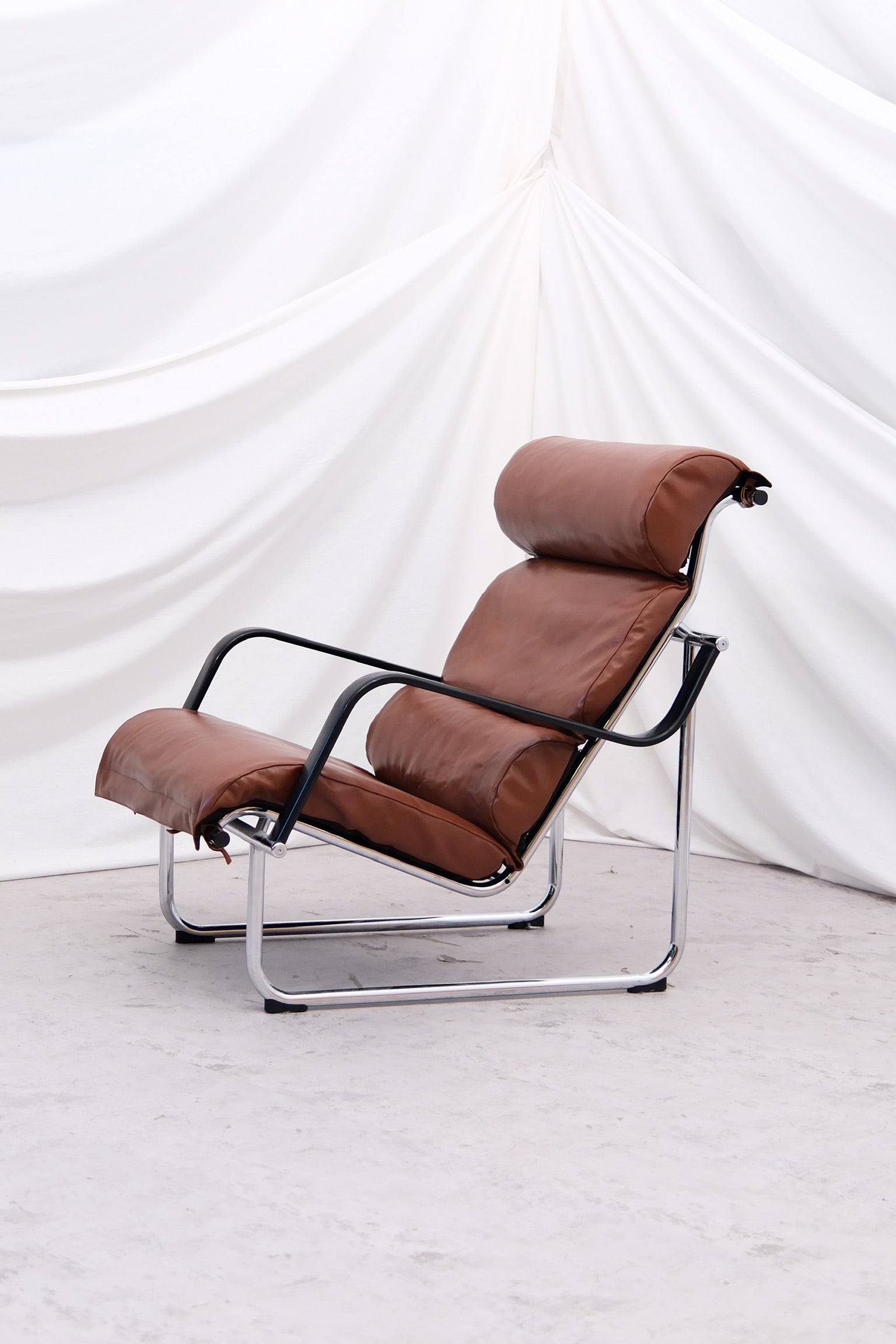 Yrjö Kukkapuro Remmi armchair, cognac leather - Pino Interiors