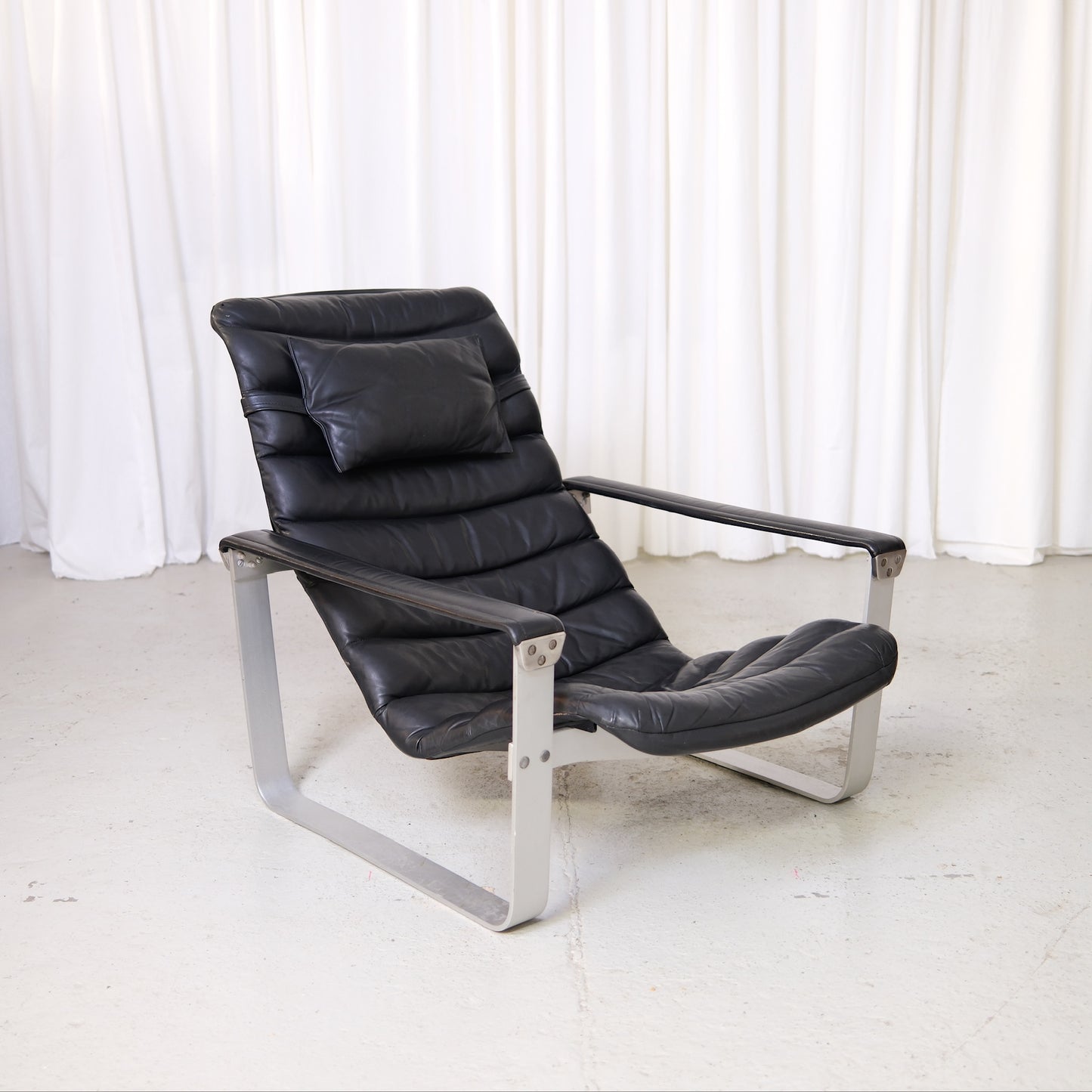 Ilmari Lappalainen Pulkka Lounge Chair with Ottoman in Black Leather