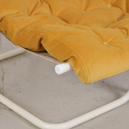 Dux Formula lounge chair with yellow velvet and cream-white frame – original product photograph