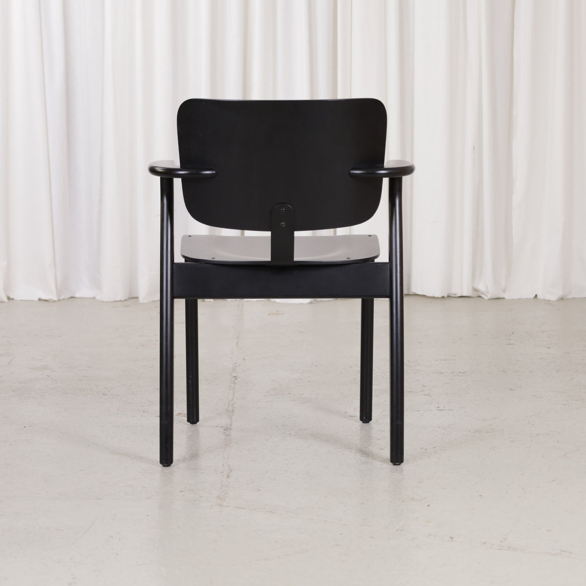 Black Artek Domus chair by Ilmari Tapiovaara, view 2714