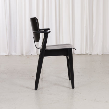 Black Artek Domus chair by Ilmari Tapiovaara, view 2754