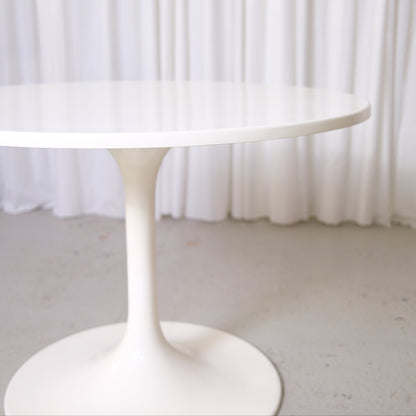 Asko Amigo Round Dining Table