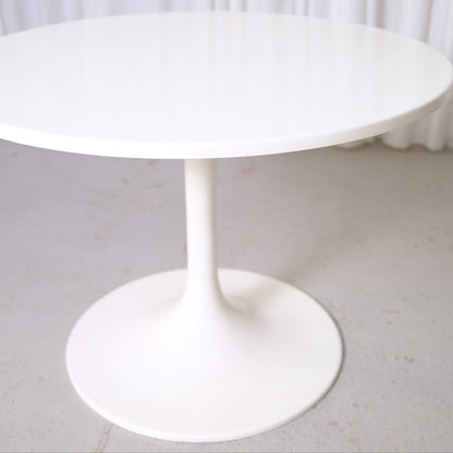 Asko Amigo Round Dining Table