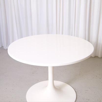 Asko Amigo Round Dining Table
