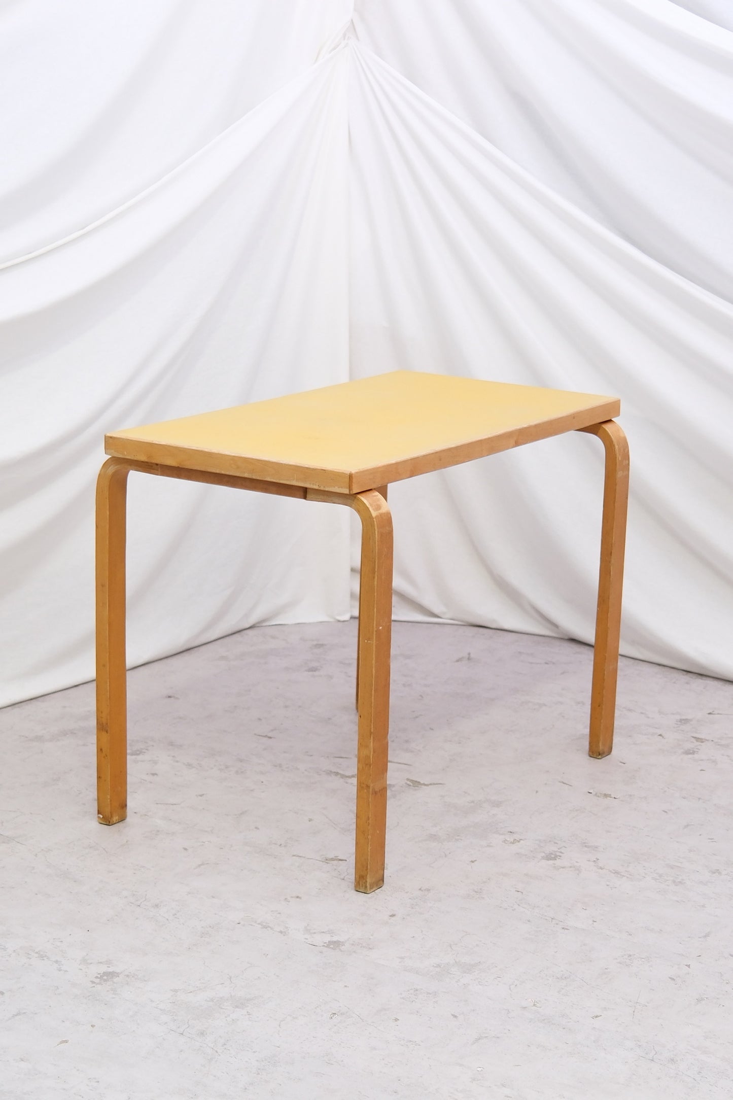 아르텍 스트라굴라 테이블(희귀)