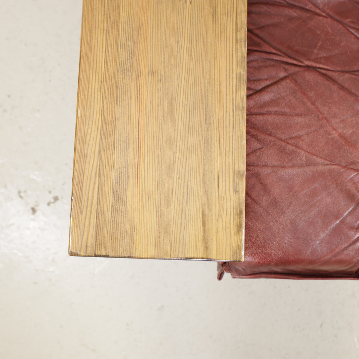 Mattias Ingman Pinus armchair in reddish-brown leather and pine, original photograph 2804