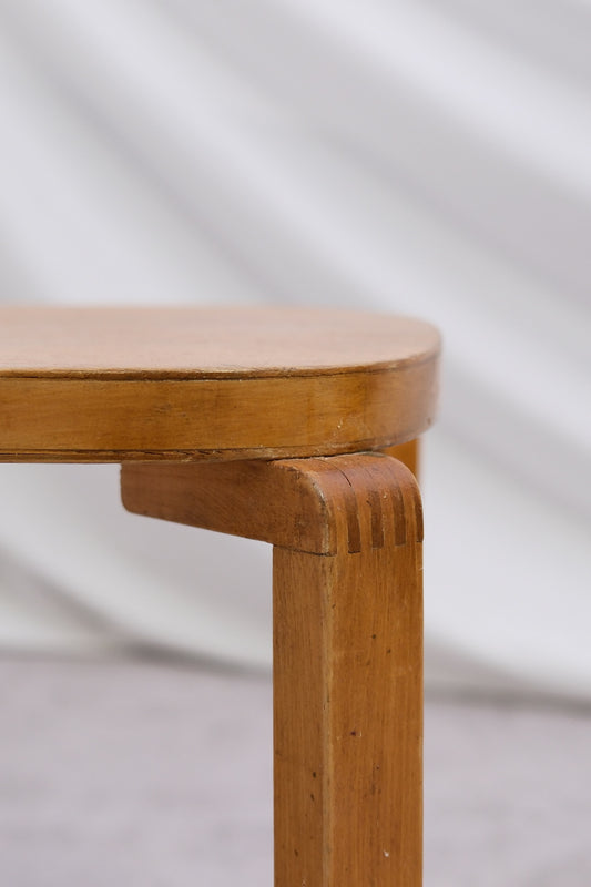 Alvar Aalto Artek 69 'Warleg' Chair