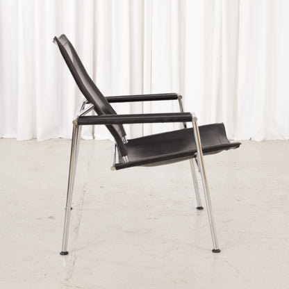 Yrjö Kukkapuro Casino lounge chair in black leather – opposite side view